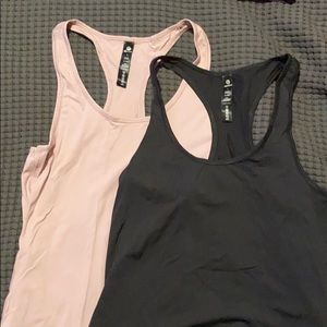 Set of 2 athletic tank tops